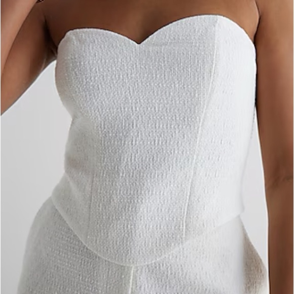 Elegant White Strapless Top